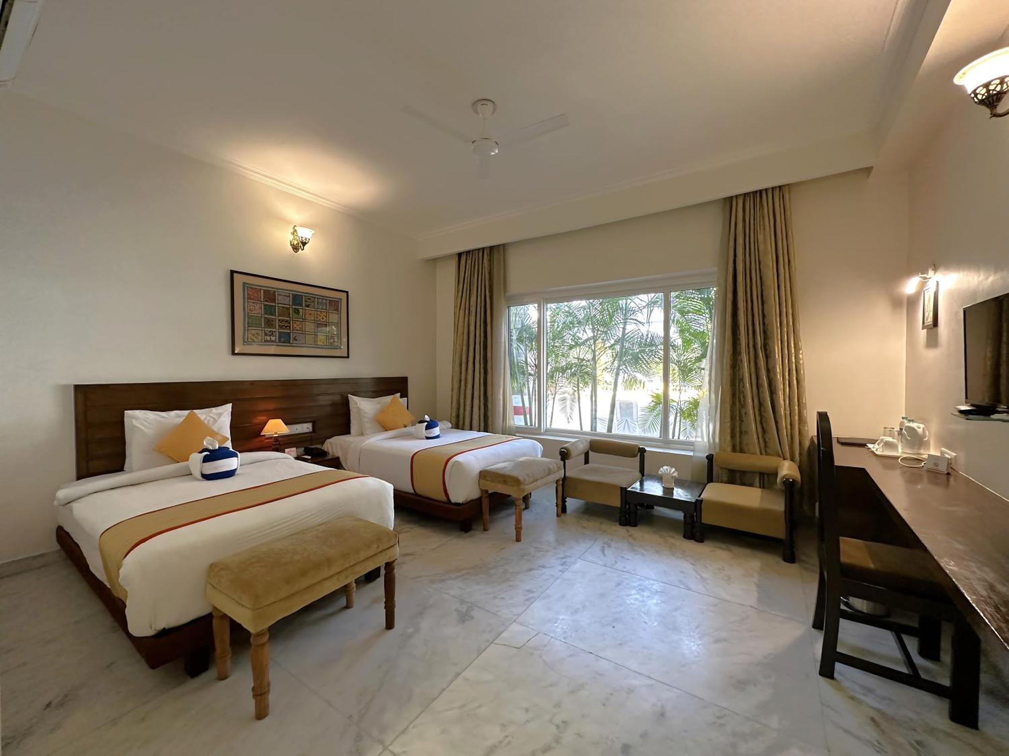 A S Hotels Кхаджурахо Экстерьер фото