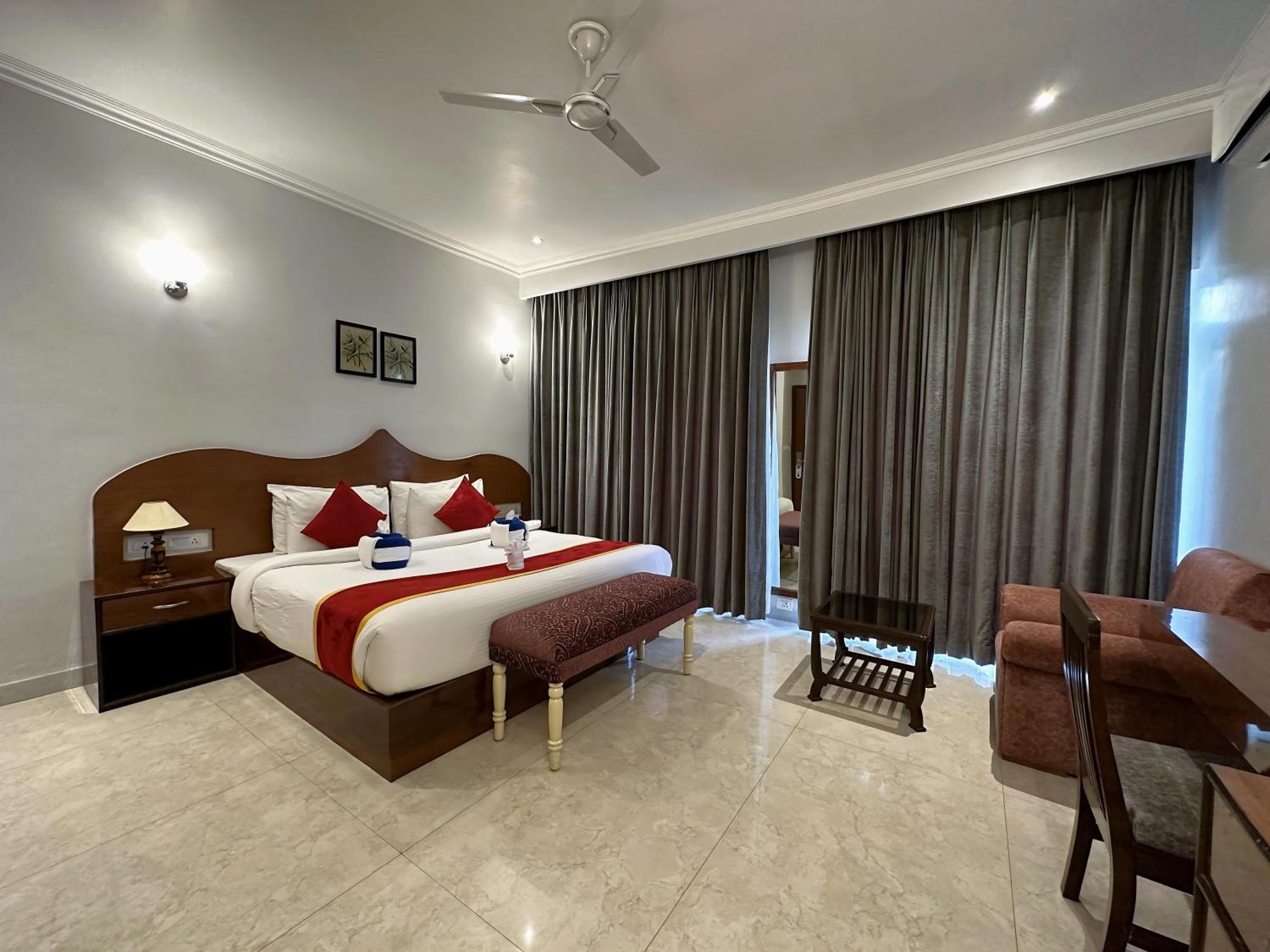 A S Hotels Кхаджурахо Экстерьер фото