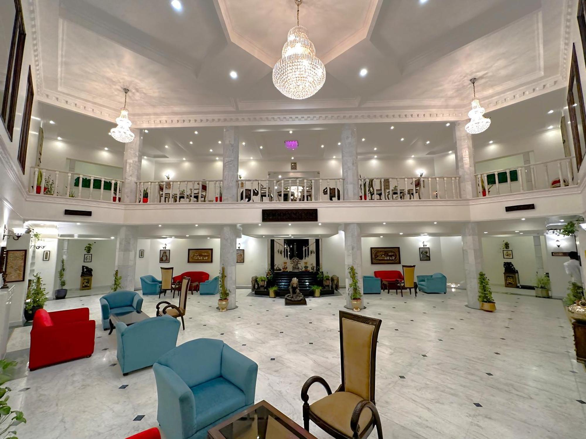 A S Hotels Кхаджурахо Экстерьер фото