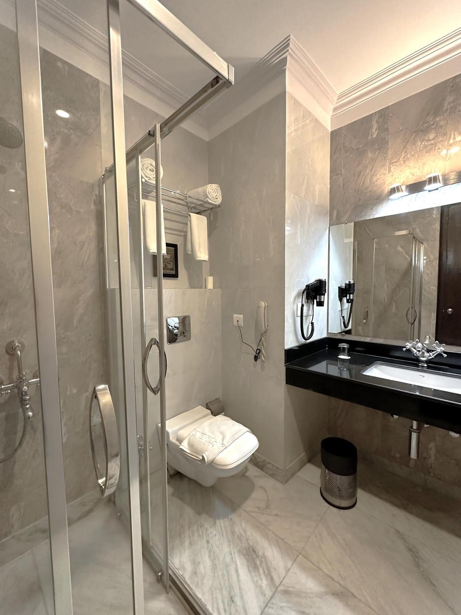 A S Hotels Кхаджурахо Экстерьер фото